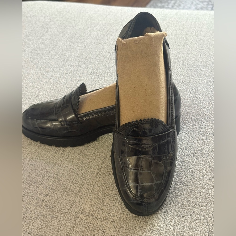 Ladies SestoMeucci Black Croc-Embossed Slip-On Loafers SIze 6.5(126)